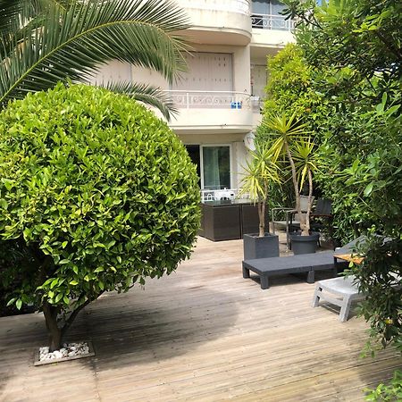 Only 60M To The Beach, 2 Bedroom Cozy Apartment, 80M2 Big Garden, Very Central 칸느 외부 사진