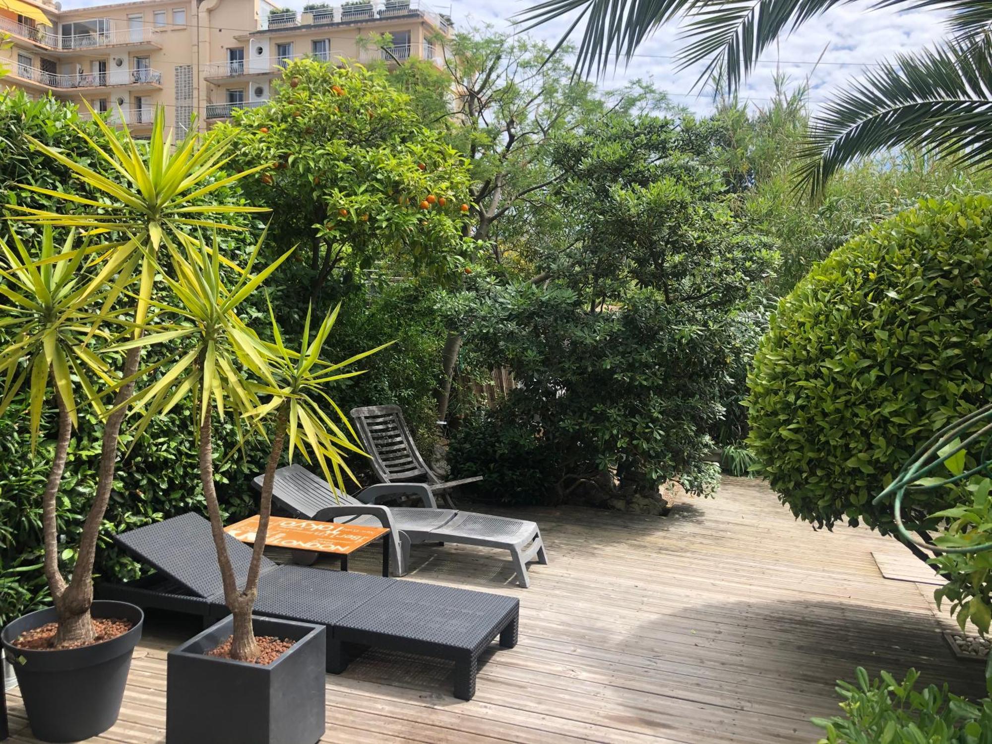 Only 60M To The Beach, 2 Bedroom Cozy Apartment, 80M2 Big Garden, Very Central 칸느 외부 사진