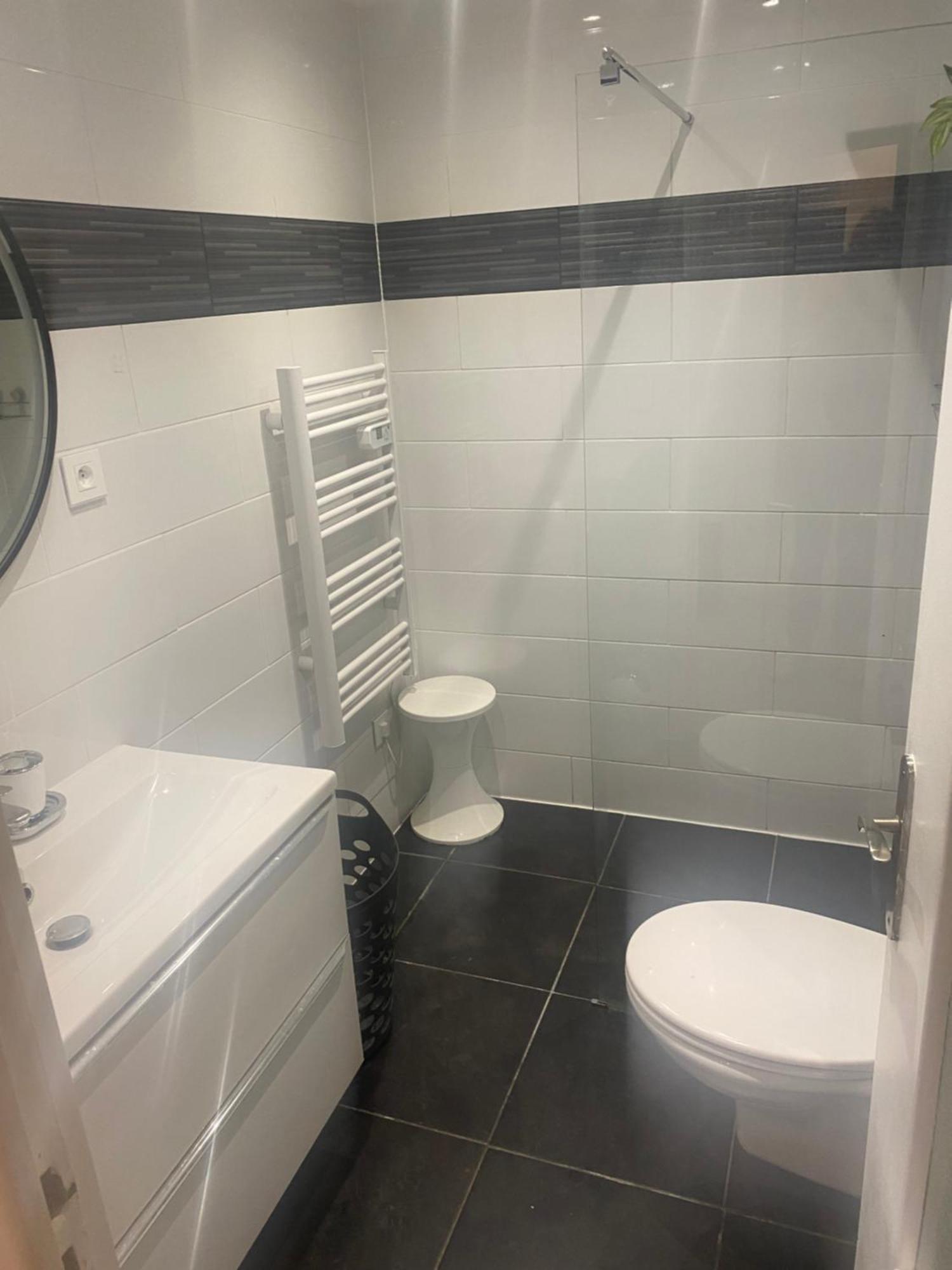 Only 60M To The Beach, 2 Bedroom Cozy Apartment, 80M2 Big Garden, Very Central 칸느 외부 사진